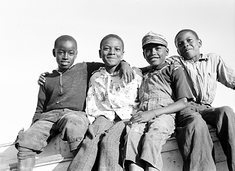 Southport, 1938. When I visited his home in Southport, 93-year-old ex-menhaden fisherman Charles "Pete” Joyner told me that he used to play with these boys. They’d cavort on the waterfront until the shrimp boats came in, then help unload the boats. They often also helped their mothers peel and head the shrimp at the local shrimp houses. Photo: Charles A. Farrell, courtesy, State Archives of North Carolina 