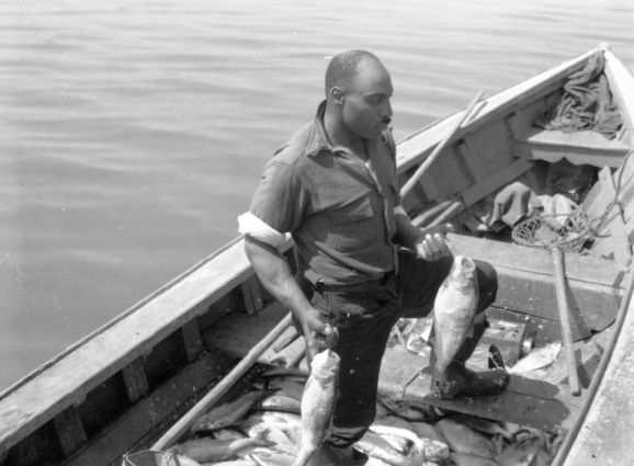 Fisherman, Roanoke Island, N.C., ca. 1937-41. Photo by Charles A. Farrell. Courtesy, State Archives of North Carolina