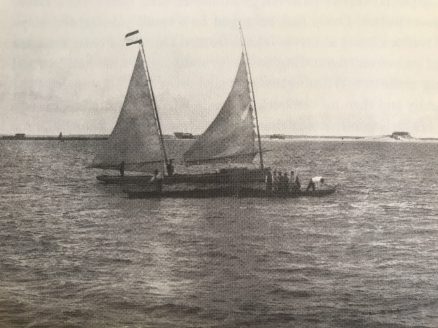 Purse seining for menhaden near Beaufort, circa 1880-1900. Following in the footsteps of Sutton Davis and his sons, the Davis family was at the forefront of the menhaden industry in Carteret County throughout the 20th century. Courtesy of State Archives of North Carolina