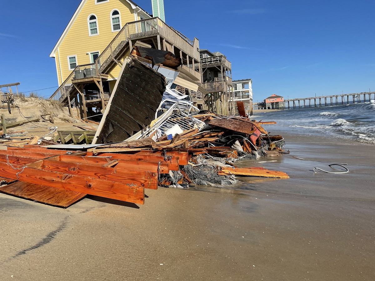 Site on Feb. 11, 2022, of the oceanfront house in Rodanthe that collapsed two days prior. Photo: National Park Service