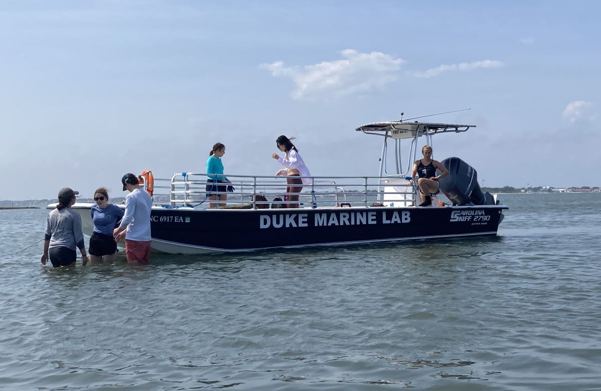 DukeEngage students join master's student Stephanie Pipas on a field trip. Photo: Laura Givens/Duke University