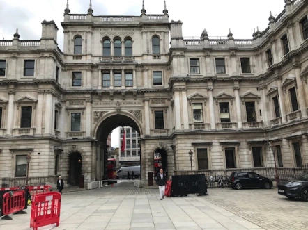 The Linnean Society has been headquartered in Burlington House since 1858. Burlington House is also home to the Royal Academy of Arts, the Geological Society, the Royal Astronomical Society, the Royal Society of Chemistry, and the Society of Antiquaries of London. Photo by David Cecelski