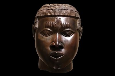 Benin royal shrine head, 1400-1500s, in the collections of the British Museum. Via Wikicommons