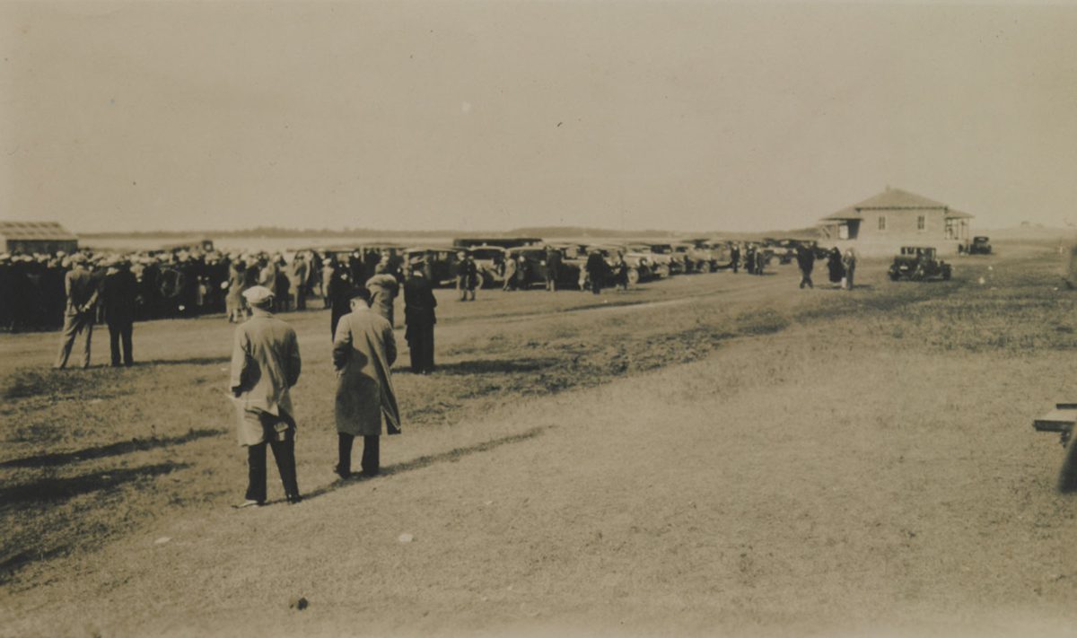 Virginia Dare Shores. Photo by Frank Stick, courtesy of the Maud Hayes Stick Collection at the Outer Banks History Center/N.C. State Archives