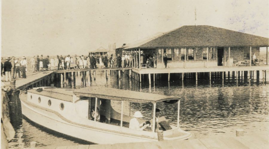 Guests arrive at the Virginia Dare Shores Pavilion in the 1920s. Photo likely by Frank Stick and courtesy of the Maud Hayes Stick Collection at the Outer Banks History Center/North Carolina State Archives