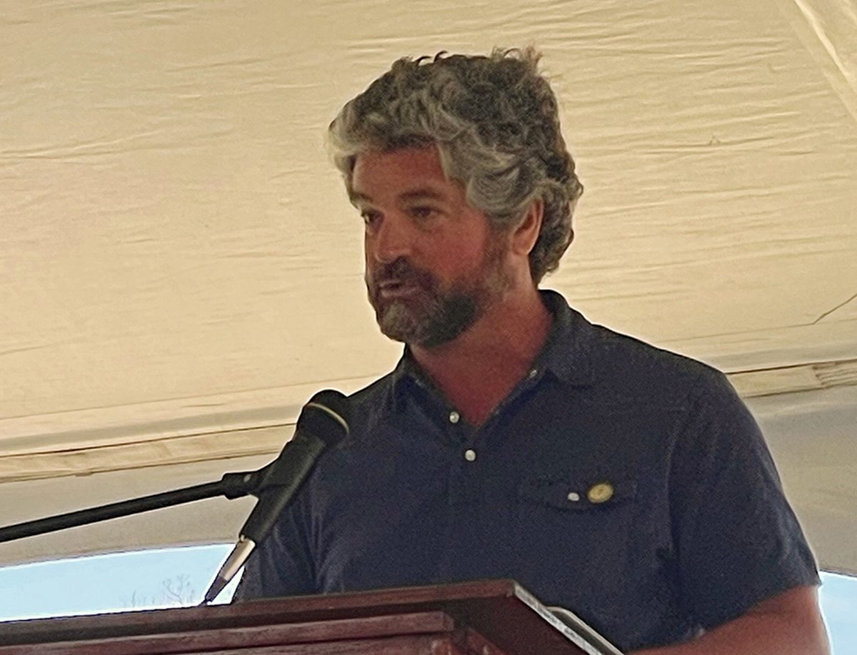 History professor David Quinn, grandson of Dot Salter Willis, speaks during the 2022 homecoming. Photo: P. Vankevich/Ocracoke Observer