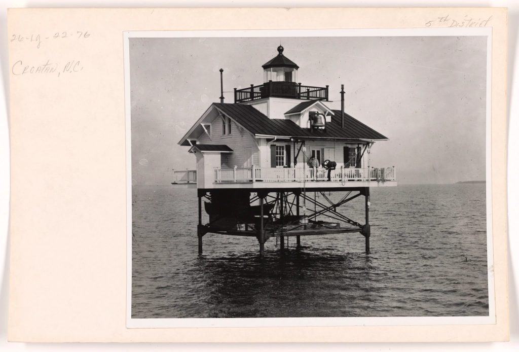 Croatan Lighthouse, in the channel between Croatan Sound and Albemarle Sound, 1914. Photo source:  Records of the U.S. Coast Guard, (RG 23), National Archives- College Park- (#45693945)