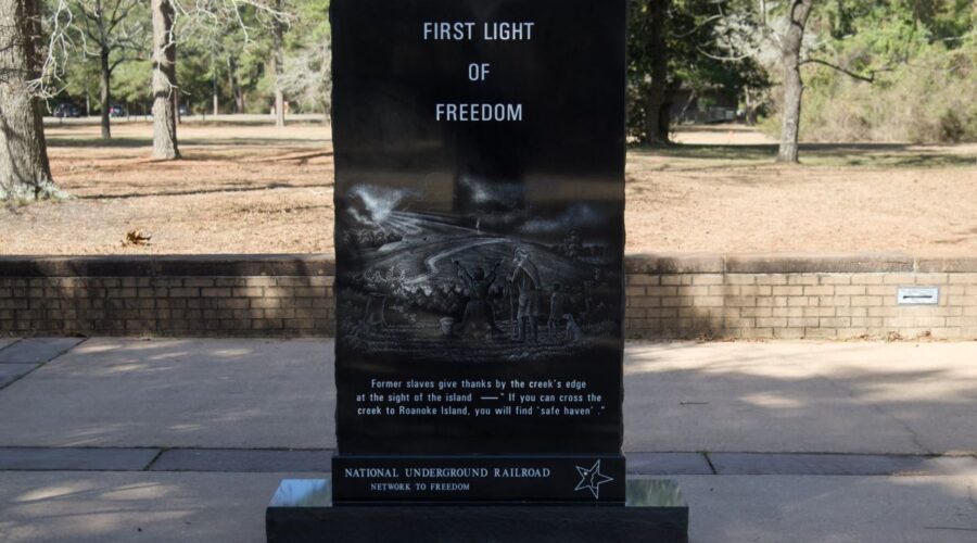 The Freedom Trail begins at the Fort Raleigh National Historic Site visitor center on the northern end of Roanoke Island. Photo: Kip Tabb