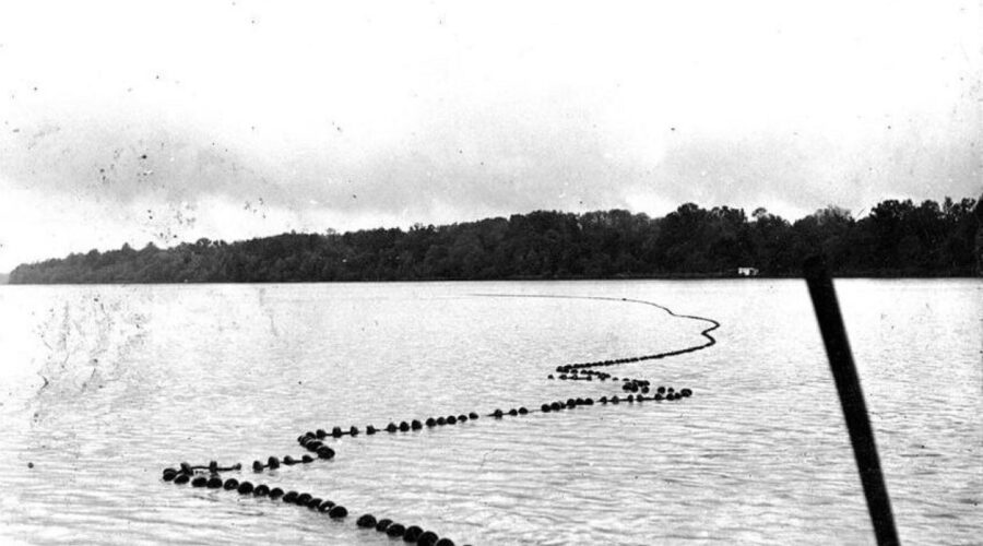 Herring seine on the Roanoke River, 3 miles above Plymouth, N.C., May 1939. The Kitty Hawk and Slade seine fisheries had been in operation for generations, but would close for the last time a few days after these photographs were taken. Photo courtesy, State Archives of North Carolina