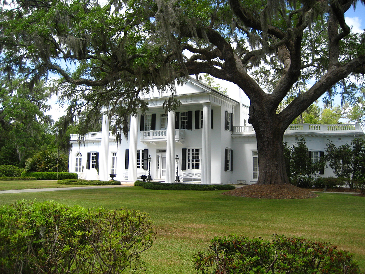 The main house at Orton Plantation on the Cape Fear River in 2007. Photo: Rob Friesel