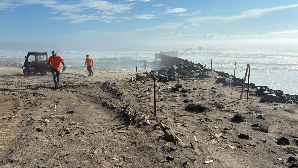 Volunteers from Coastal Virginia Recovery collect in March debris from the beaches around the southernmost groin in Buxton. Photo: Cape Hatteras National Seashore