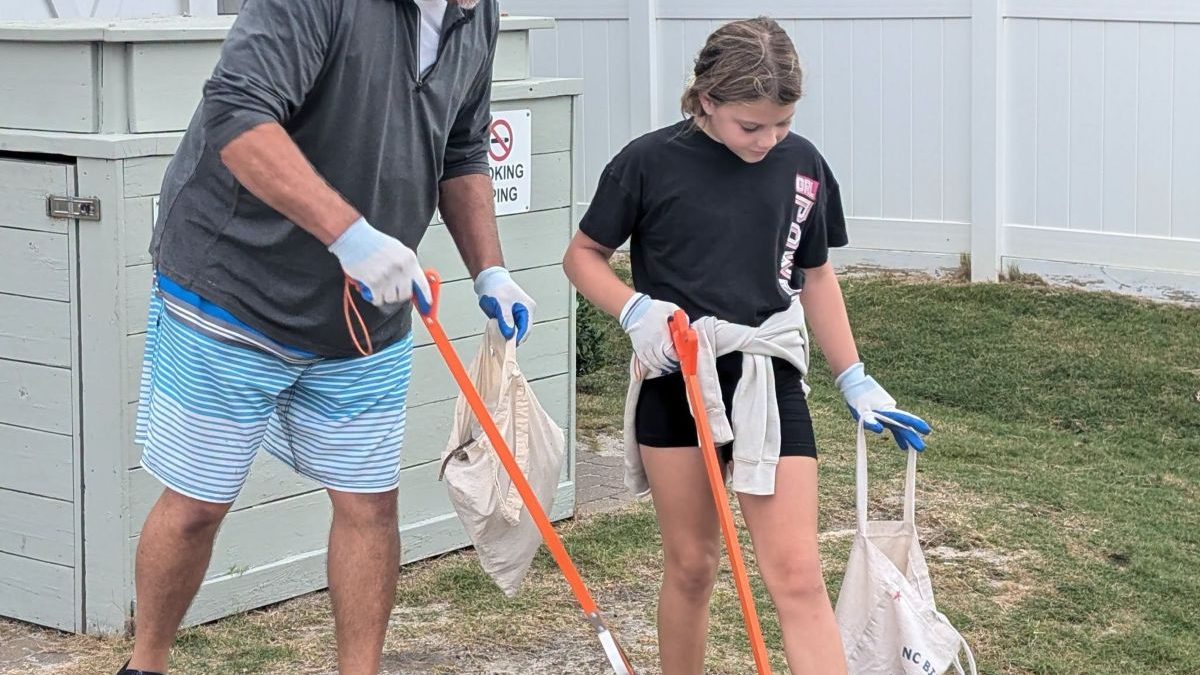 The 2026 Back-to-School Beach cleanup with N.C. Aquarium at Pine Knoll Shores is Aug. 22. Photo: N.C. Aquariums