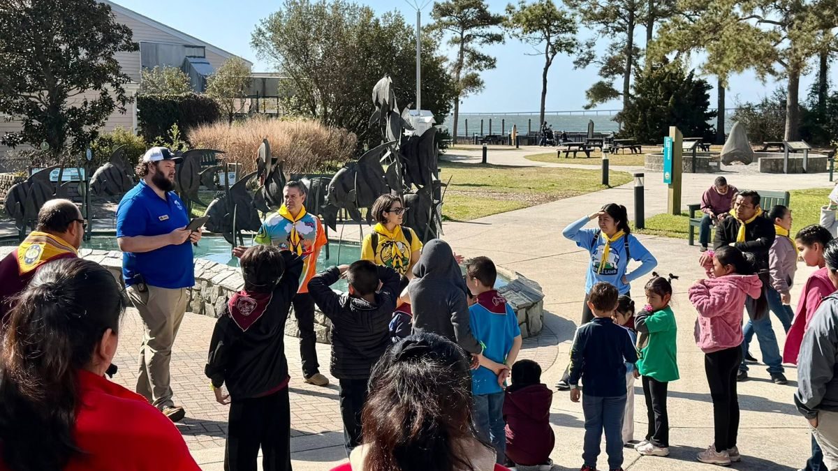 A group gathers for a tour outside of the N.C. Aquarium on Roanoke Island. Photo: N.C. Aquariums